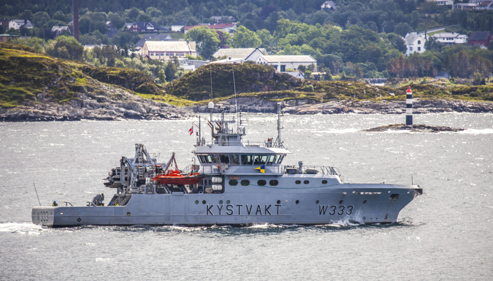 OPPSYN: Kystvaktskipet KV Njord (W333) på vei ut fra Ålesund i 2017.