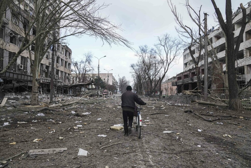 MARIUPOL: Krigen kan vare i flere måneder og bli enda verre, sier forsvarsekspert Tor Ivar Strømmen. Dette bildet er fra Mariupol i Ukraina.