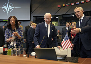 BRUSSEL: Natos ledere var torsdag samlet til ekstraordinært toppmøte i Brussel for å diskutere håndteringen av krigen i Ukraina. Her er USAs president Joe Biden sammen med Natos generalsekretær Jens Stoltenberg. BRUSSEL: Natos ledere var torsdag samlet til ekstraordinært toppmøte i Brussel for å diskutere håndteringen av krigen i Ukraina. Her er USAs president Joe Biden sammen med Natos generalsekretær Jens Stoltenberg.