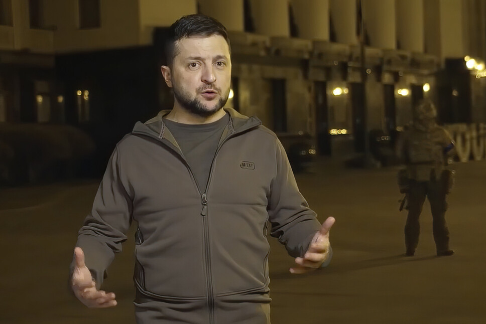 VIDEOTALE: Ukrainas president Volodymyr Zelenskyj publiserer en videotale hvert døgn. Bildet er fra en video natt til torsdag.