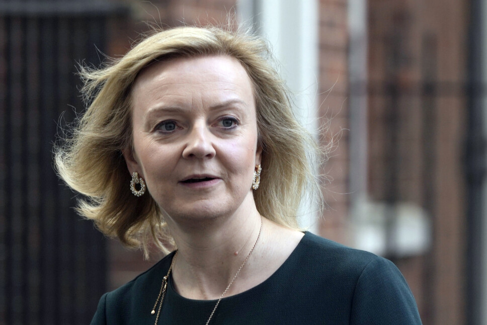 FREDSAVTALE: Storbritannias utenriksminister Liz Truss sier landets sanksjoner mot Russland kan oppheves hvis Moskva går med på en fredsavtale, trekker seg ut av Ukraina og forplikter seg til stans i nye aggressive handlinger mot Ukraina.
