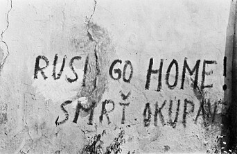 Grafitti mot de russiske okkupantene, Praha 1968. Grafitti mot de russiske okkupantene, Praha 1968.
