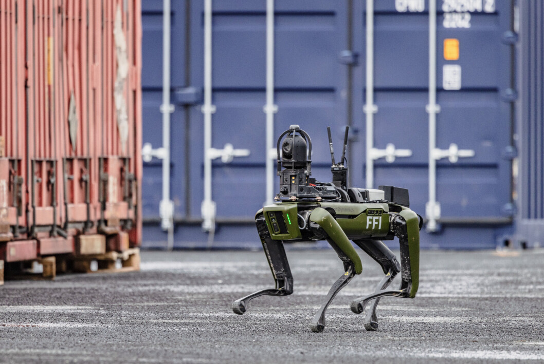UBEMANNET: Robothunden Freke kan bli en del av det norske forsvaret i nær fremtid. Hunden kan sikre områder før soldater går inn og dermed spare liv. UBEMANNET: Robothunden Freke kan bli en del av det norske forsvaret i nær fremtid. Hunden kan sikre områder før soldater går inn og dermed spare liv.