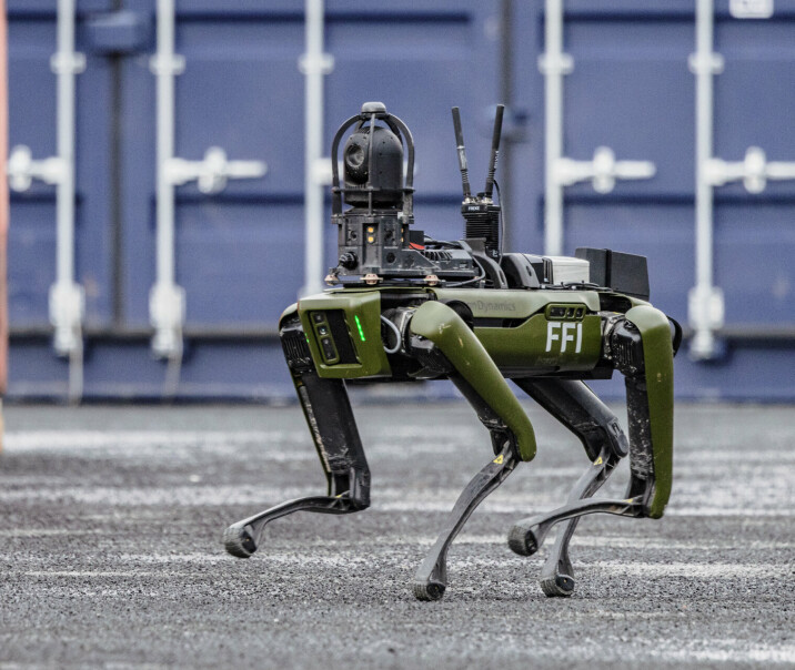 UBEMANNET: Robothunden Freke kan bli en del av det norske forsvaret i nær fremtid. Hunden kan sikre områder før soldater går inn og dermed spare liv.