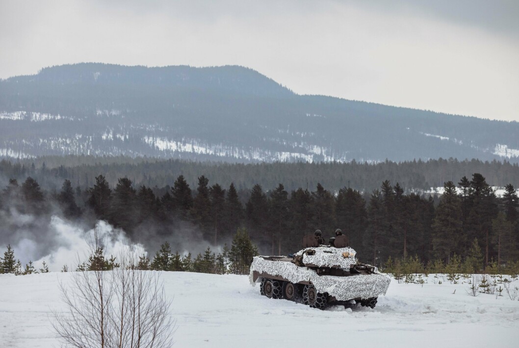 PANSERVOGN: Et stort utvalg av våpen og kjøretøyer kan styrke Natos arsenal, hvis Finland og Sverige lykkes i å bli medlem av militæralliansen.