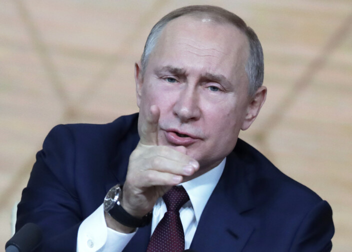 KREML: Vladimir Putin og den øvrige ledelsen i Kreml nekter kjennskap til Wagner-gruppen og sier slike selskap er forbudt i Russland. Foto: AP / NTB