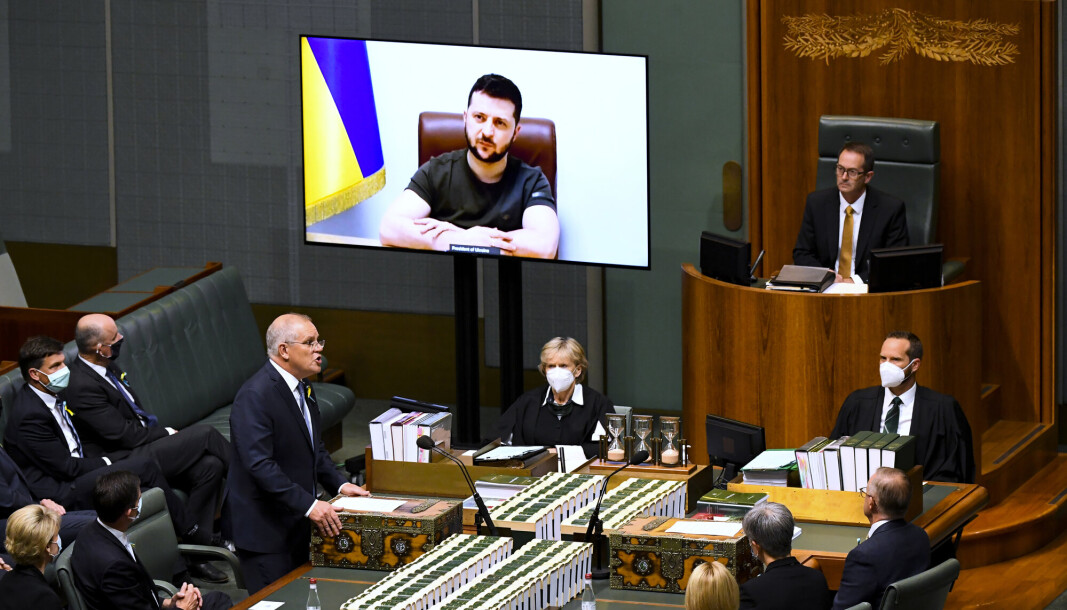 BUSHMASTER: Australia vil sende pansrede kjøretøy av typen Bushmaster til Ukraina, sier statsminister Scott Morrison. Ukrainas president Volodymyr Zelenskyj ba spesifikt om kjøretøyene da han talte til det australske parlamentet torsdag. BUSHMASTER: Australia vil sende pansrede kjøretøy av typen Bushmaster til Ukraina, sier statsminister Scott Morrison. Ukrainas president Volodymyr Zelenskyj ba spesifikt om kjøretøyene da han talte til det australske parlamentet torsdag.
