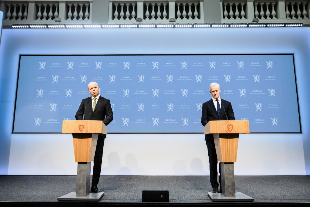 PRESSEKONFERANSE: Statsminister Jonas Gahr Støre og finansminister Trygve Slagsvold Vedum under en pressekonferanse om krigen i Ukraina og økonomiske tiltak som følge av dette. PRESSEKONFERANSE: Statsminister Jonas Gahr Støre og finansminister Trygve Slagsvold Vedum under en pressekonferanse om krigen i Ukraina og økonomiske tiltak som følge av dette.