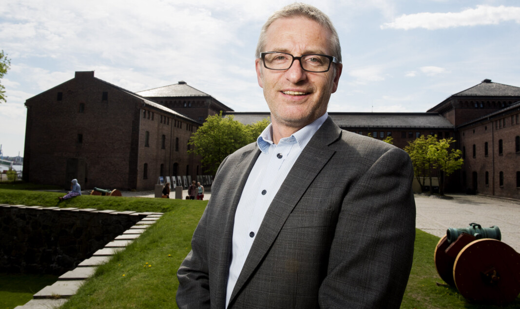 SEKS ÅR TIL: Thorbjørn Thoresen skal være direktør i Forsvarsbygg i seks år til. SEKS ÅR TIL: Thorbjørn Thoresen skal være direktør i Forsvarsbygg i seks år til.