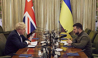 Boris Johnson besøkte Kyiv med løfter om enda mer våpen