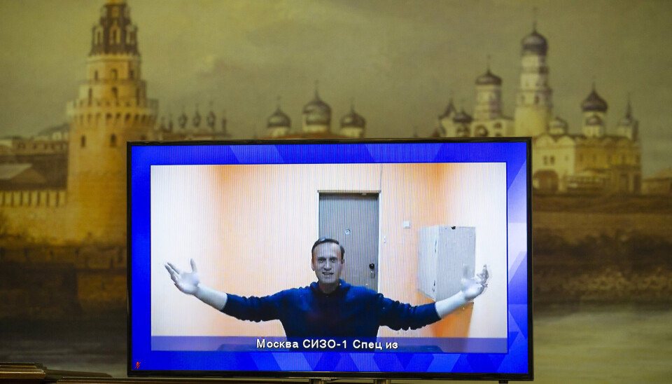 DØMT: Videooverføring av rettssaken mot opposisjonens lederskikkelse Aleksander Navalnyj i januar i fjor. Han ble senere dømt til 15 års fengsel for å ha spredt falske nyheter.