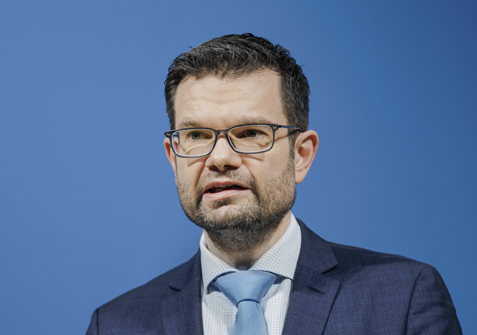 VÅPEN: Den tyske justisministeren Marco Buschmann mener at støtte ved våpenleveranser ikke gjør at man blir en del av krigen. Bildet er tatt 9. desember 2021, i Berlin i Tyskland.