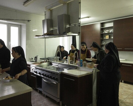 Nonner åpner kloster for ukrainere på flukt