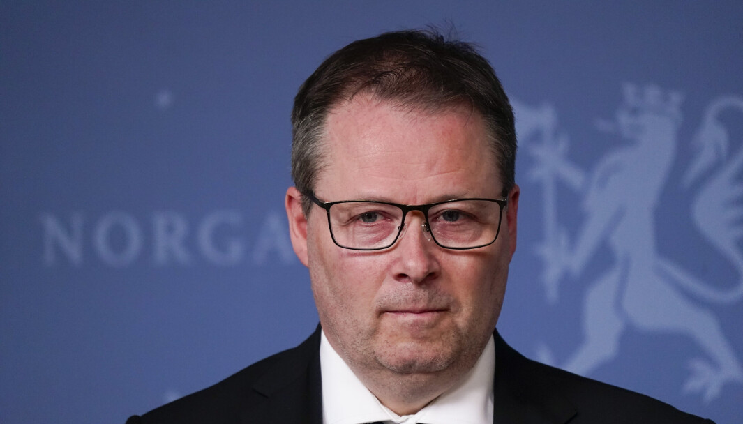 PENGESTØTTE: Forsvarsminister Bjørn Arild Gram (Sp) sier Norge vil gi penger slik at Ukraina kan kjøpe våpen selv, men beløpet er ikke avklart. PENGESTØTTE: Forsvarsminister Bjørn Arild Gram (Sp) sier Norge vil gi penger slik at Ukraina kan kjøpe våpen selv, men beløpet er ikke avklart.