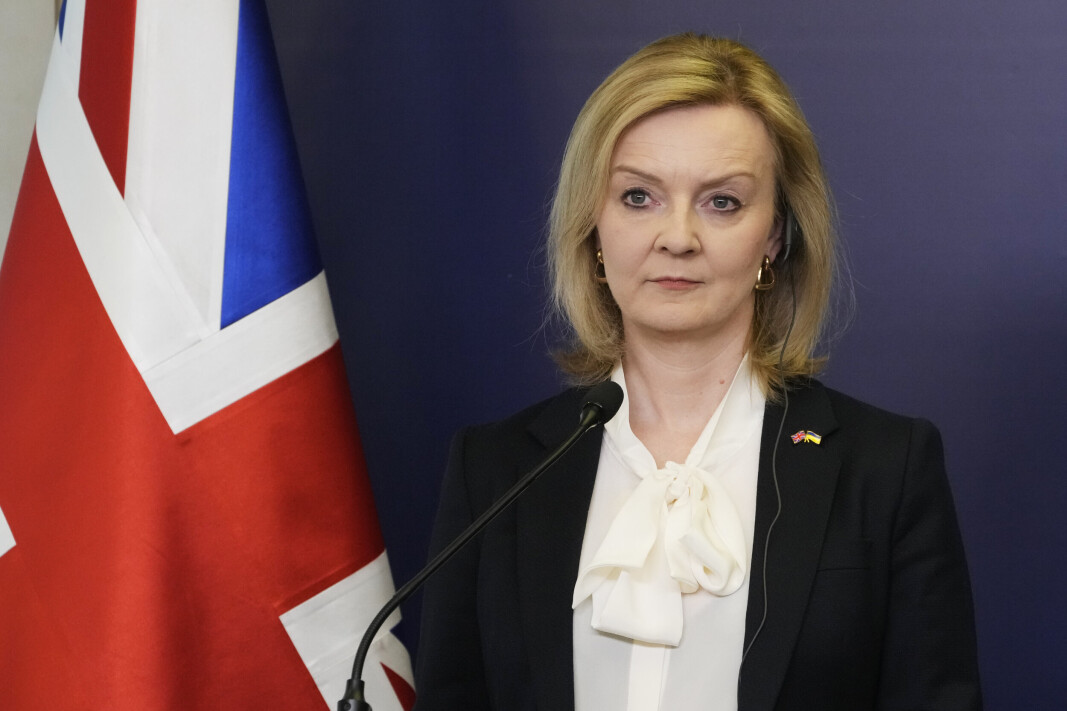 STØTTE: Storbritannia lover 27 milliarder kroner i militærstøtte til Ukraina neste år i følge statsminister Liz Truss. STØTTE: Storbritannia lover 27 milliarder kroner i militærstøtte til Ukraina neste år i følge statsminister Liz Truss.