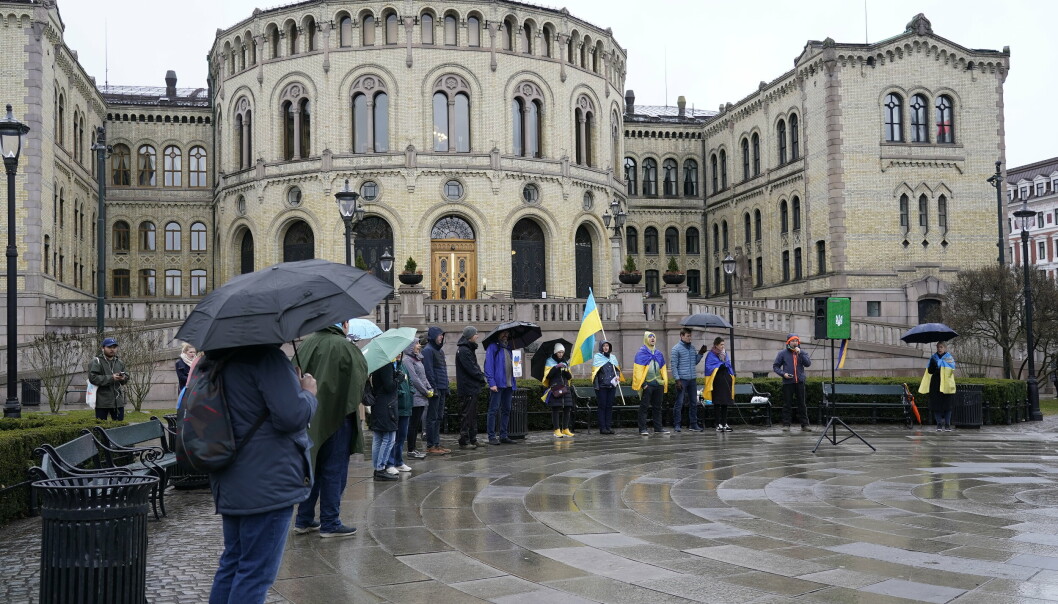 STØTTE: Markering for Den ukrainske forening i Norge utenfor Stortonget.