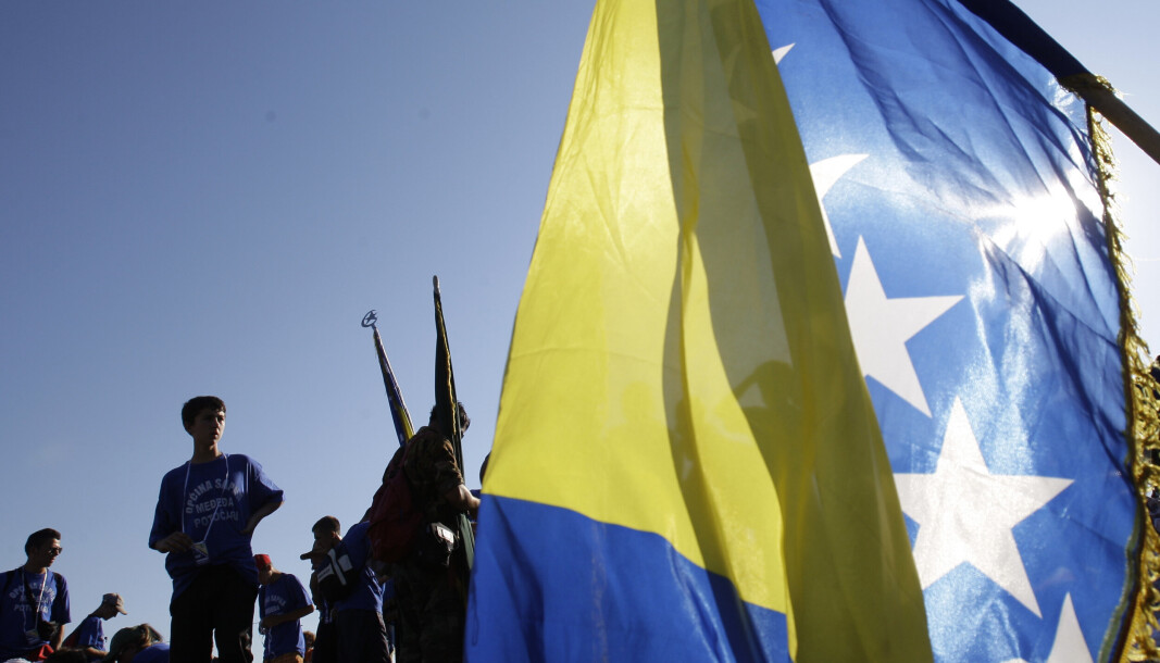 BOSNIA: Den pensjonerte bosniske generalen er dømt for krigsforbrytelser begått av jihadister. BOSNIA: Den pensjonerte bosniske generalen er dømt for krigsforbrytelser begått av jihadister.