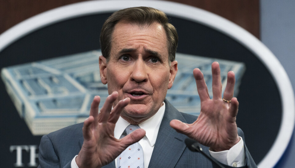 TALSMANN: Pentagon-talsmann John Kirby slet med å holde masken da han snakket om Russlands krigføring i Ukraina fredag.