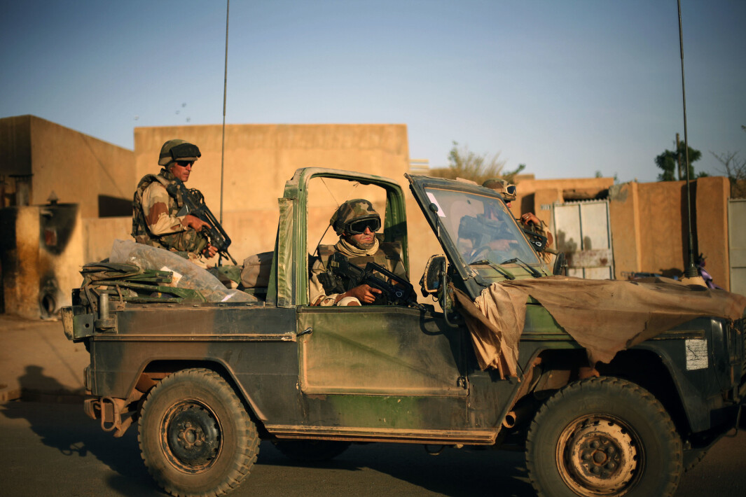 BRYTER FORSVARSAVTALE: Militærjuntaen i Mali bryter landets forsvarsavtaler med Frankrike. Bildet er fra 2013 viser franske soldater i Gao, nord i Mali. BRYTER FORSVARSAVTALE: Militærjuntaen i Mali bryter landets forsvarsavtaler med Frankrike. Bildet er fra 2013 viser franske soldater i Gao, nord i Mali.