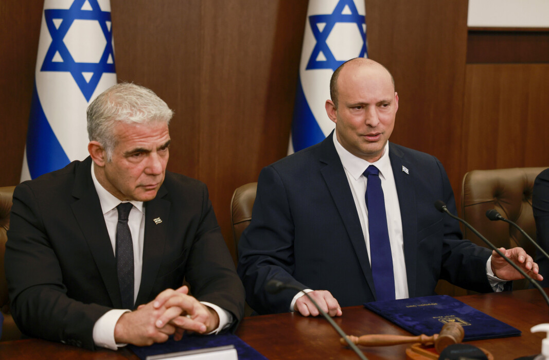 REAGERER: Israels statsminister Naftali Bennett (t.h.) med sin utenriksminister Yair Lapid under et møte i Jerusalem forrige uke. Nå reagerer de sterkt på uttalelser fra Moskva. REAGERER: Israels statsminister Naftali Bennett (t.h.) med sin utenriksminister Yair Lapid under et møte i Jerusalem forrige uke. Nå reagerer de sterkt på uttalelser fra Moskva.