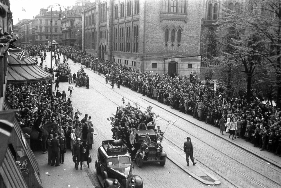 FRIGJØRINGSDAGEN: Store folkemengder feiret freden og friheten på Karl Johans gate i Oslo 8. mai 1945.