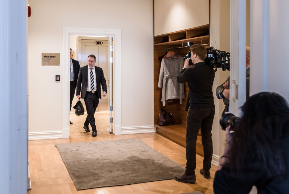 ADRESSAT: Oppropet fra Militært kvinnelig nettverk er adressert til forsvarsminister Bjørn Arild Gram. Her er han avbildet i forbindelse med en pressekonferanse i april.