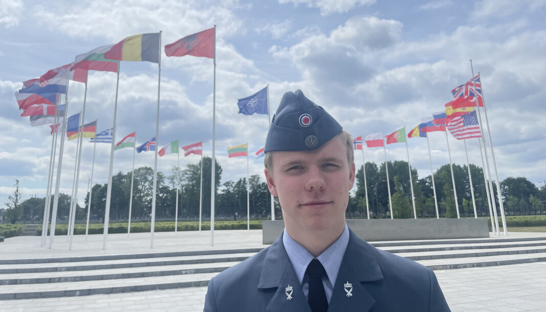 TJENESTE I BRUSSEL: Flysoldat Jensen gjennomfører sin førstegangstjeneste i Militærmisjonen i Brussel. TJENESTE I BRUSSEL: Flysoldat Jensen gjennomfører sin førstegangstjeneste i Militærmisjonen i Brussel.