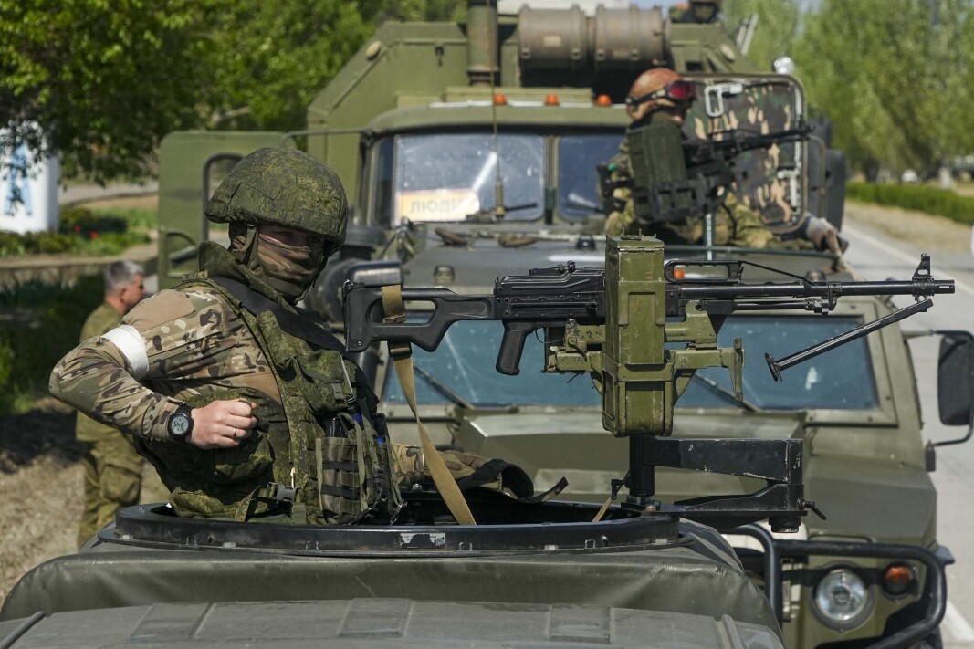 Trussel: Hele 28,9 prosent av de spurte sier at trusselen fra Russland er «stor eller «svært stor». Her ser vil russiske soldater ved atomkraftverket i Zaporizjzja i Ukraina. Trussel: Hele 28,9 prosent av de spurte sier at trusselen fra Russland er «stor eller «svært stor». Her ser vil russiske soldater ved atomkraftverket i Zaporizjzja i Ukraina.