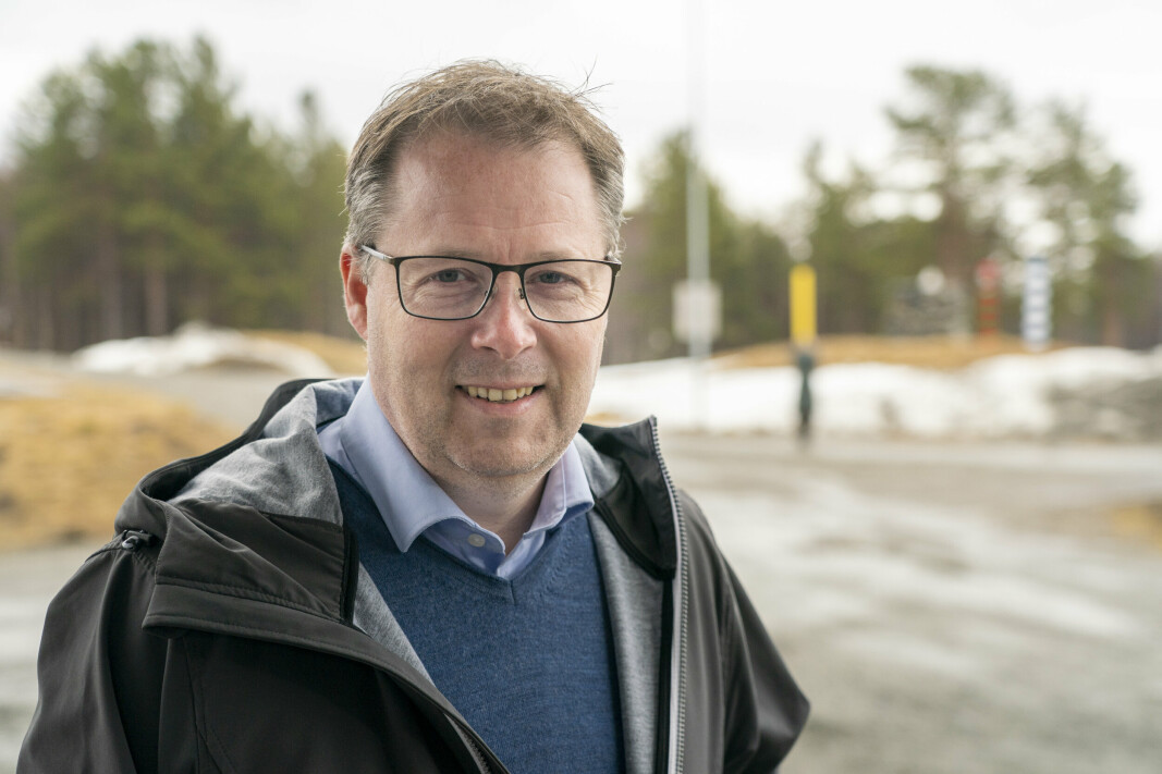 FLERE: Forsvarsminister Bjørn Arild Gram (Sp) vil at ha flere innrykk og vil lokke flere til tjeneste i Forsvaret.
