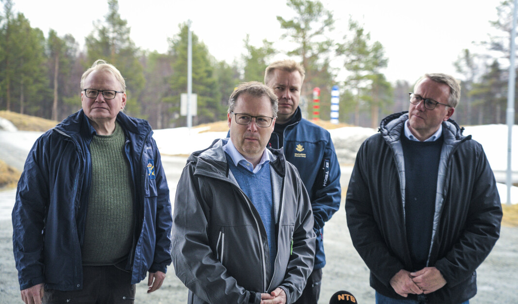 NORDISKE KOLLEGAER: Sveriges forsvarsminister Peter Hultqvist (fra venstre), Norges forsvarsminister Bjørn Arild Gram (Sp), Finlands forsvarsminister Antti Kaikkonen og Danmarks forsvarsminister Morten Bødskov, under et møte i Kirkenes. NORDISKE KOLLEGAER: Sveriges forsvarsminister Peter Hultqvist (fra venstre), Norges forsvarsminister Bjørn Arild Gram (Sp), Finlands forsvarsminister Antti Kaikkonen og Danmarks forsvarsminister Morten Bødskov, under et møte i Kirkenes.
