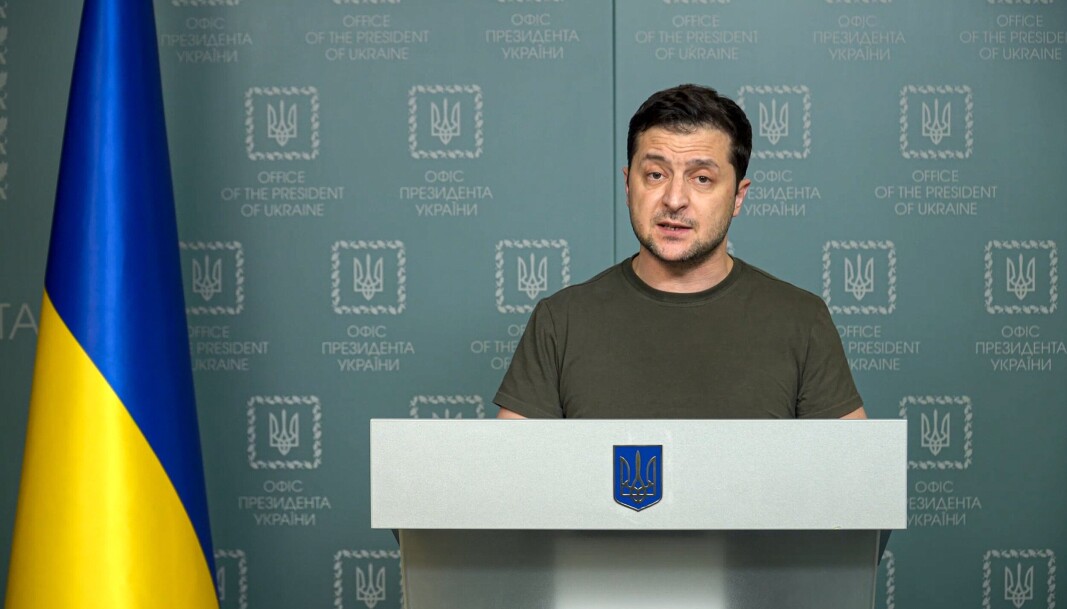 ANSVARLIG: President Zelenskyj mener det bør opprettes en juridisk mekanisme slik at Russland kan betale kompensasjon med sine midler til de som er blir påført lidelse av Russlands handlinger. ANSVARLIG: President Zelenskyj mener det bør opprettes en juridisk mekanisme slik at Russland kan betale kompensasjon med sine midler til de som er blir påført lidelse av Russlands handlinger.
