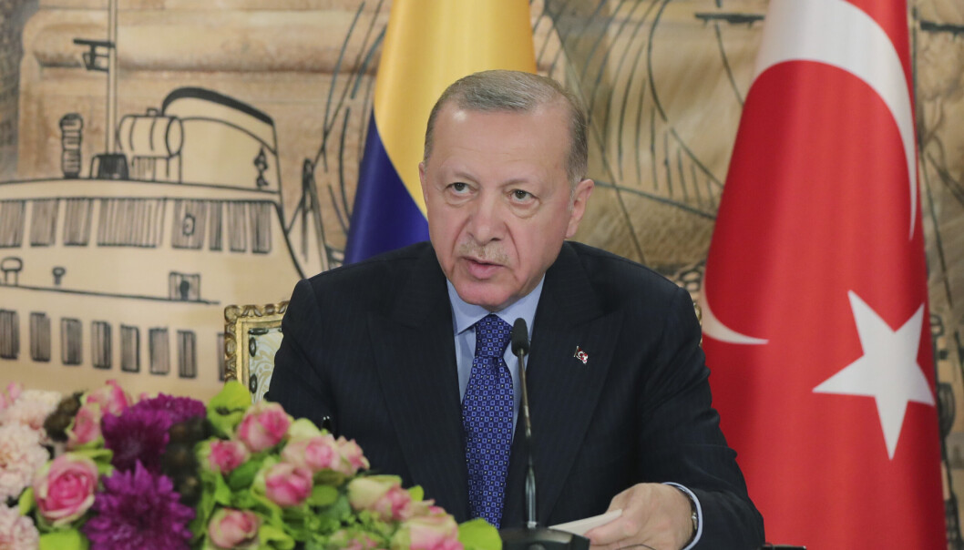 VILKÅR: Tyrkias president Recep Tayyip Erdogan vil ikke uten videre slippe Sverige og Finland inn i Nato. VILKÅR: Tyrkias president Recep Tayyip Erdogan vil ikke uten videre slippe Sverige og Finland inn i Nato.