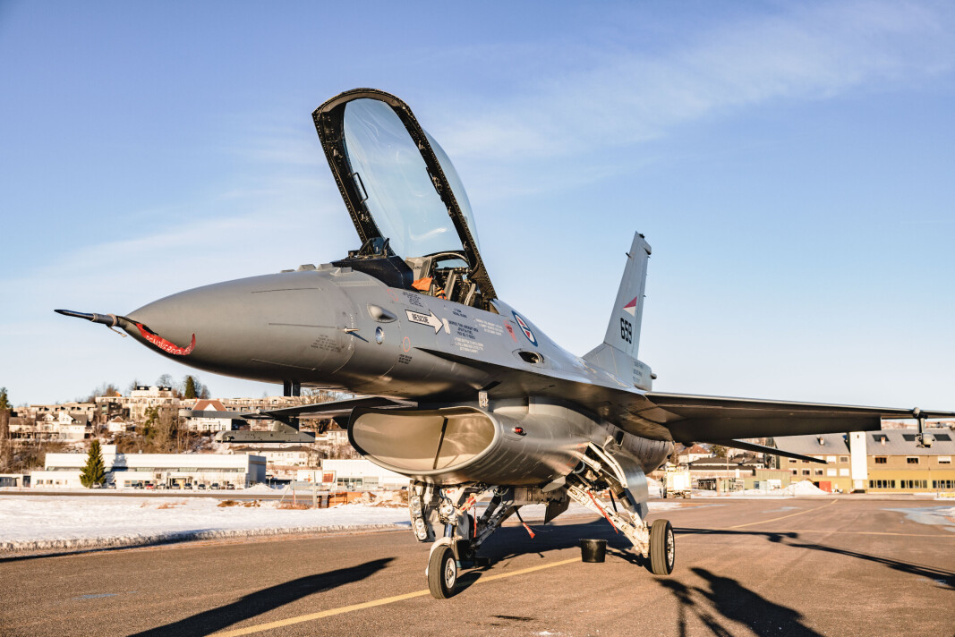 SISTE REIS: De siste F-16-flyene landet tidligere i år på Kjeller hvor de skal gjennom siste del av avhendingsprossessen. 659 skal ikke selges videre, den har over 8000 flytimer. SISTE REIS: De siste F-16-flyene landet tidligere i år på Kjeller hvor de skal gjennom siste del av avhendingsprossessen. 659 skal ikke selges videre, den har over 8000 flytimer.