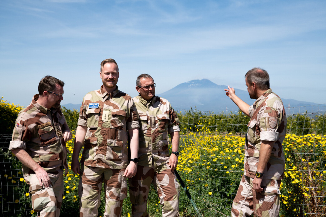 ETNA: Knut Ragnar Selland, Henning Herfjord, Torbjørn Johnsen og Skjalg Romundset foran vulkanen Etna. ETNA: Knut Ragnar Selland, Henning Herfjord, Torbjørn Johnsen og Skjalg Romundset foran vulkanen Etna.