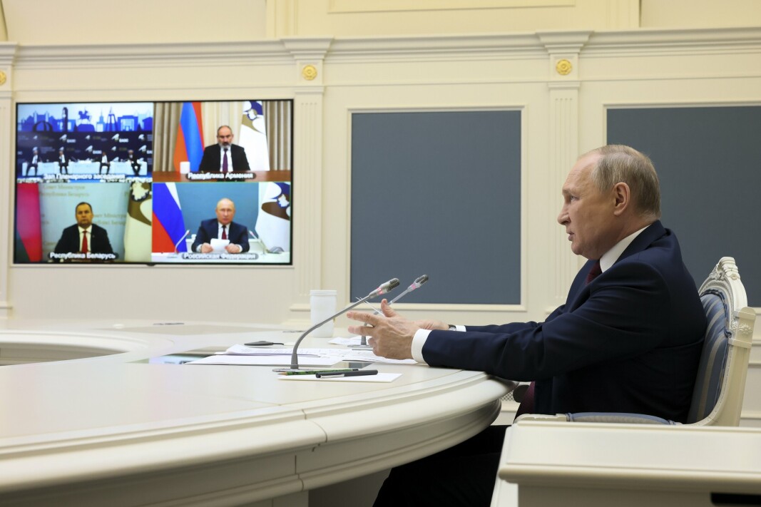 LØSE KRISEN: Russlands president Vladimir Putin sier Russland er klare til å bidra til å løse den globale matkrisen dersom Vesten løfter på sanksjonene mot landet. Torsdag deltok han også via en videooverføring på Eurasian Economic Forum i Bisjkek.