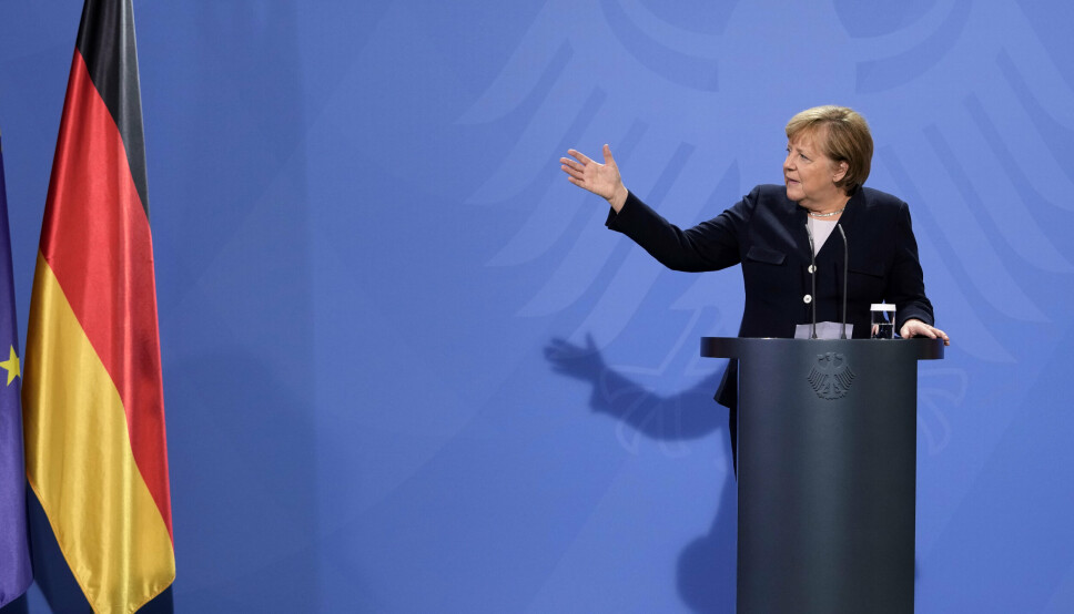 TALTE ETTER SEKS MÅNEDER: Den tidligere tyske statsministeren Angela Merkel mener at Russlands angrep på Ukraina er et «dypt brudd» i Europas historie etter andre verdenskrig. Bildet er fra 8.desember 2021.