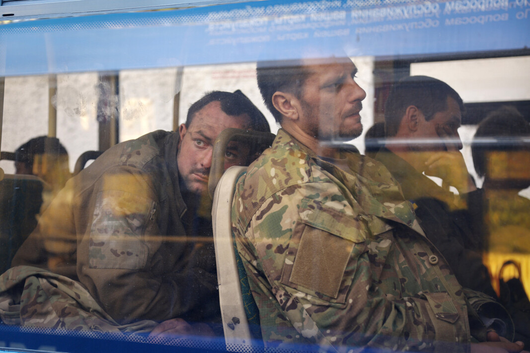 OLENIVKA: Ukrainske soldater blir fraktet fra stålverket Azovstal i Mariupol til i Olenivka 17. mai. OLENIVKA: Ukrainske soldater blir fraktet fra stålverket Azovstal i Mariupol til i Olenivka 17. mai.