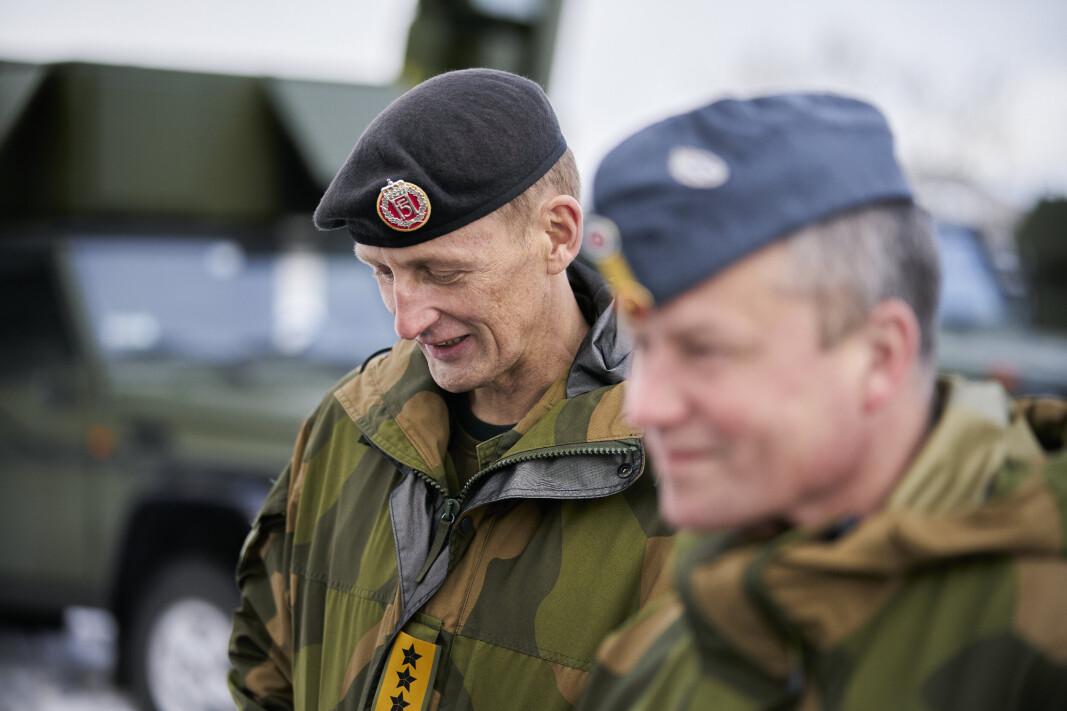 KRISE: Forsvarssjef Eirik Kristoffersen mener sakene i nyhetsbildet er en krise for Forsvaret. Forsvarets forum spør hva han mener med dette. Bildet er fra forsvarssjefen besøkte amerikanske bombefly på Ørland den 9. mars 2021. KRISE: Forsvarssjef Eirik Kristoffersen mener sakene i nyhetsbildet er en krise for Forsvaret. Forsvarets forum spør hva han mener med dette. Bildet er fra forsvarssjefen besøkte amerikanske bombefly på Ørland den 9. mars 2021.