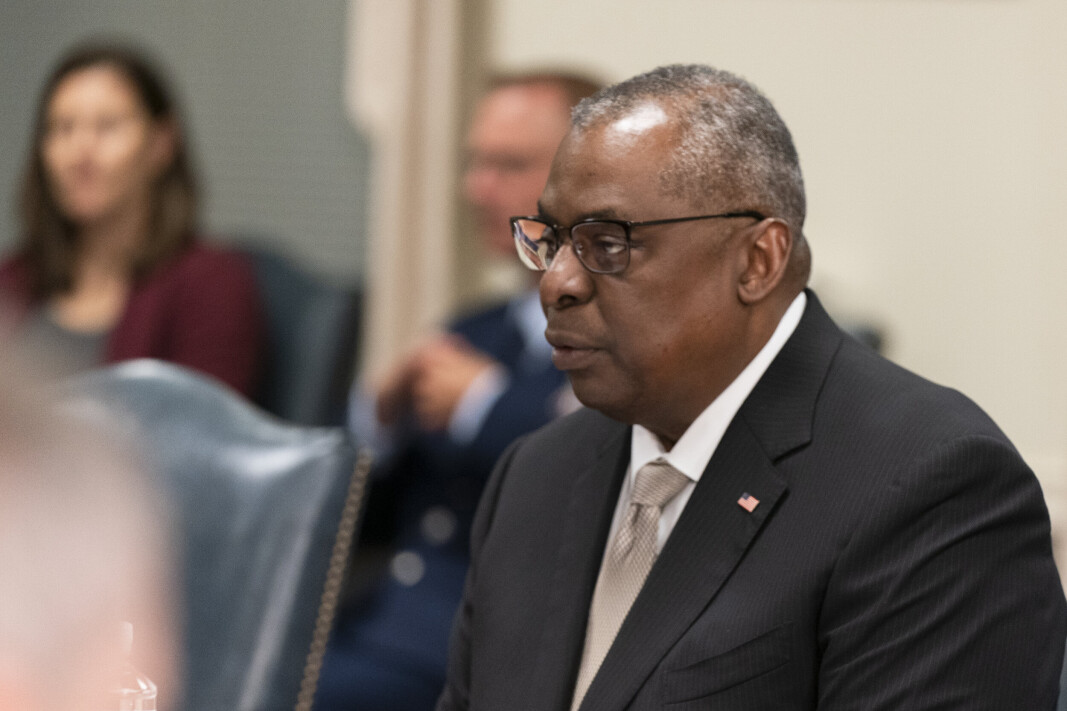 KOLLEGA: USAs forsvarsminister Lloyd Austin skal møte Kinas forsvarsminister. KOLLEGA: USAs forsvarsminister Lloyd Austin skal møte Kinas forsvarsminister.