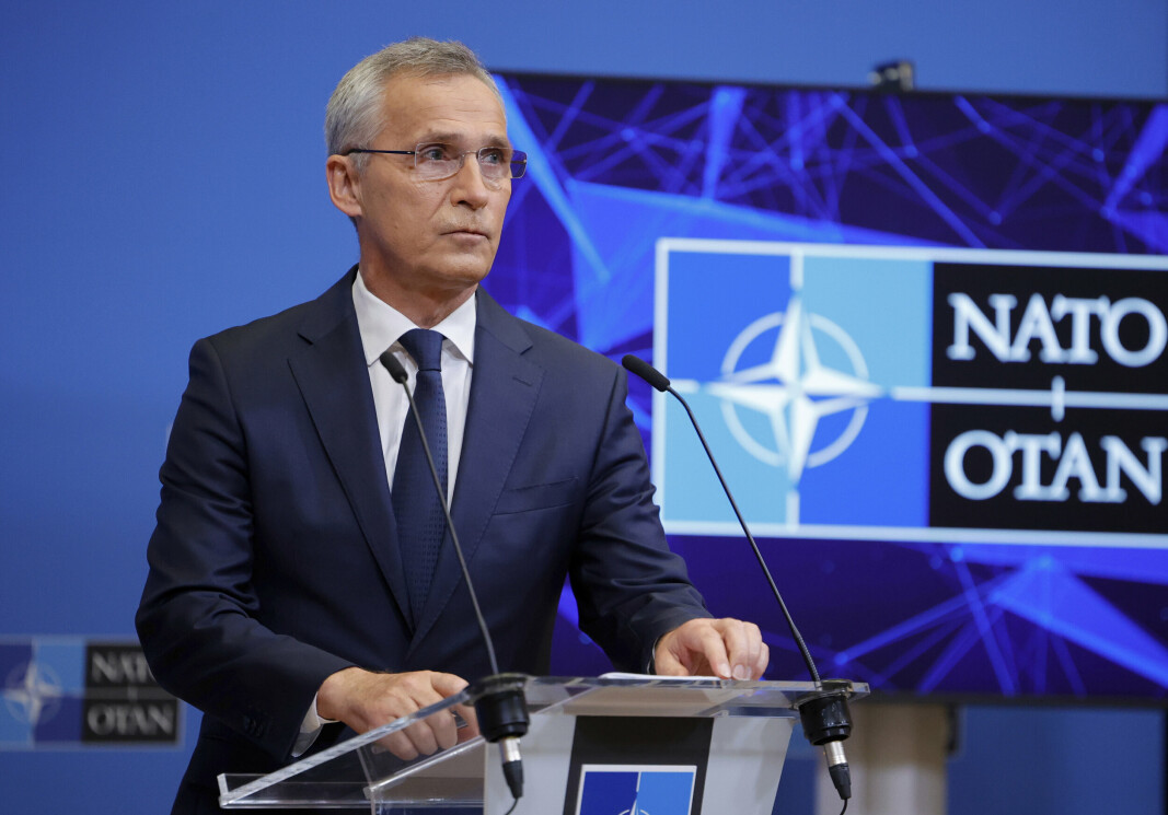 ET STYRKET NATO: Natos generalsekretær Jens Stoltenberg under en pressekonferanse torsdag 16.juni i Brussel, forteller at Nato skal styrke seg i Øst-Europa.