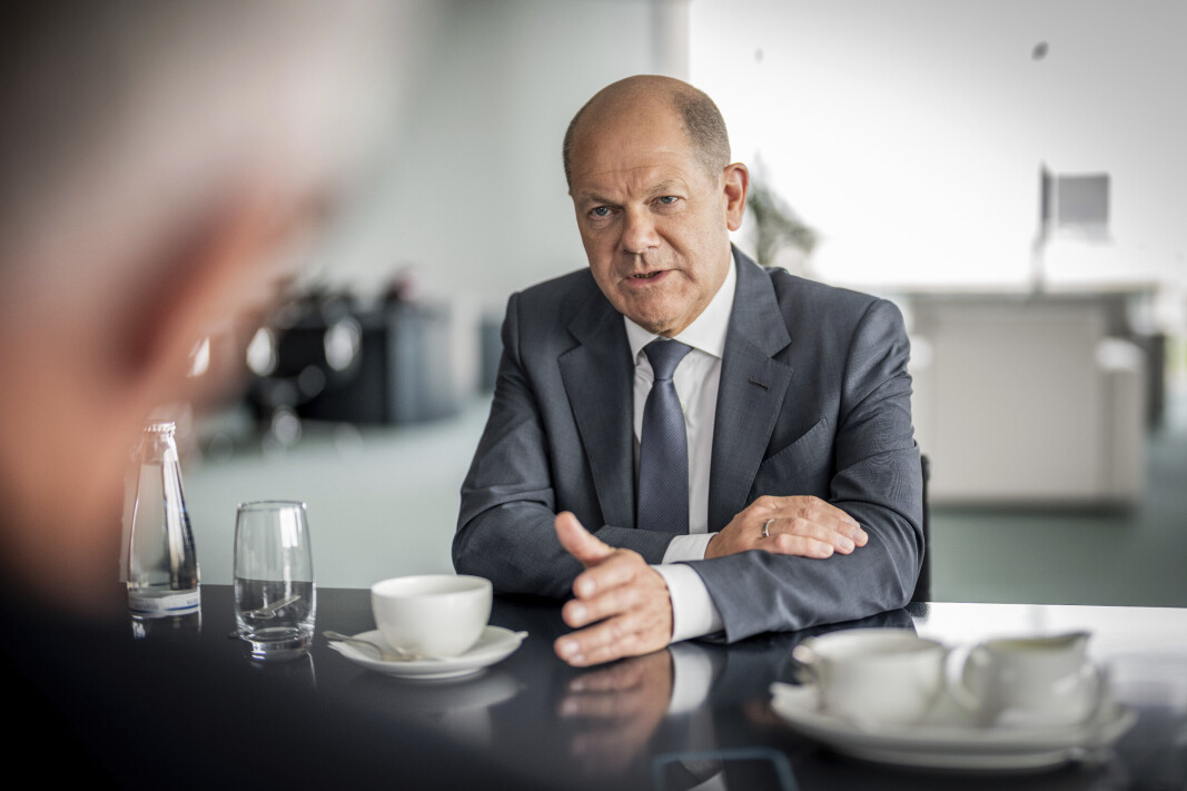 DIALOG: Tysklands statsminister Olaf Scholz sier det er nødvendig å fortsatt snakke med Russlands president Vladimir Putin. DIALOG: Tysklands statsminister Olaf Scholz sier det er nødvendig å fortsatt snakke med Russlands president Vladimir Putin.