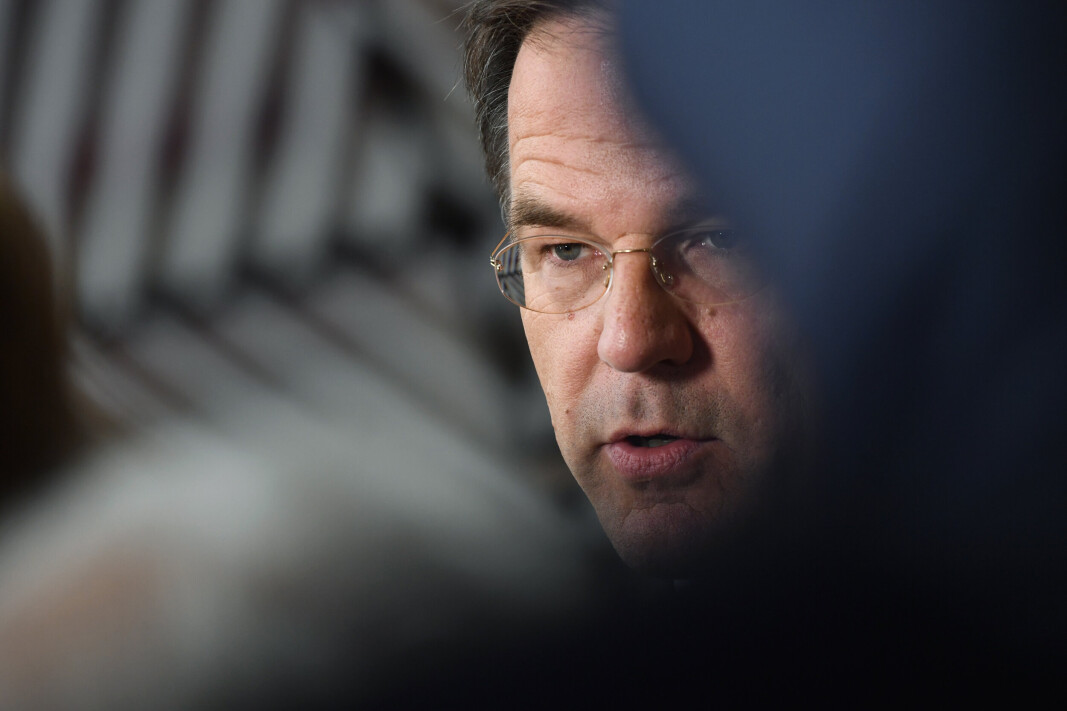 UNNSKYLDNING: Nederlands statsminister Mark Rutte ba lørdag FN-soldatene som ble sendt til Srebrencia om unnskyldning. De var ikke mange nok og ikke godt nok utstyrt til å være i stand til å stanse Ratko Mladics styrker og forhindre folkemordet i byen i 1995. UNNSKYLDNING: Nederlands statsminister Mark Rutte ba lørdag FN-soldatene som ble sendt til Srebrencia om unnskyldning. De var ikke mange nok og ikke godt nok utstyrt til å være i stand til å stanse Ratko Mladics styrker og forhindre folkemordet i byen i 1995.