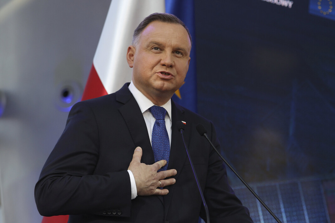STØTTE: President Andrzej Duda sier at Polen har gitt nærmere 16 milliarder kroner i militær støtte til Ukraina. STØTTE: President Andrzej Duda sier at Polen har gitt nærmere 16 milliarder kroner i militær støtte til Ukraina.