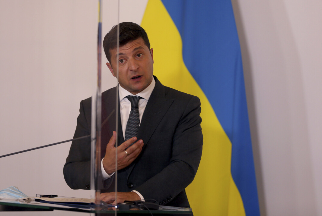 KANDIDATLAND: Den ukrainske presidenten Volodymyr Zelenskyj takker EU-ledernes avgjørelse for at landet og Moldova har blitt kandidatstatus. Bildet er fra en pressekonferanse i 2020. KANDIDATLAND: Den ukrainske presidenten Volodymyr Zelenskyj takker EU-ledernes avgjørelse for at landet og Moldova har blitt kandidatstatus. Bildet er fra en pressekonferanse i 2020.