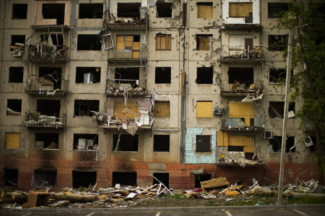 ØDELAGT: Ingen er trygge noe sted i Donetsk-regionen, lød beskjeden fra regionens ordfører torsdag. Bildet er fra et ødelagt bygg i byen Kramatorsk i Donetsk, øst i Ukraina. Bildet er tatt 21. mai. ØDELAGT: Ingen er trygge noe sted i Donetsk-regionen, lød beskjeden fra regionens ordfører torsdag. Bildet er fra et ødelagt bygg i byen Kramatorsk i Donetsk, øst i Ukraina. Bildet er tatt 21. mai.