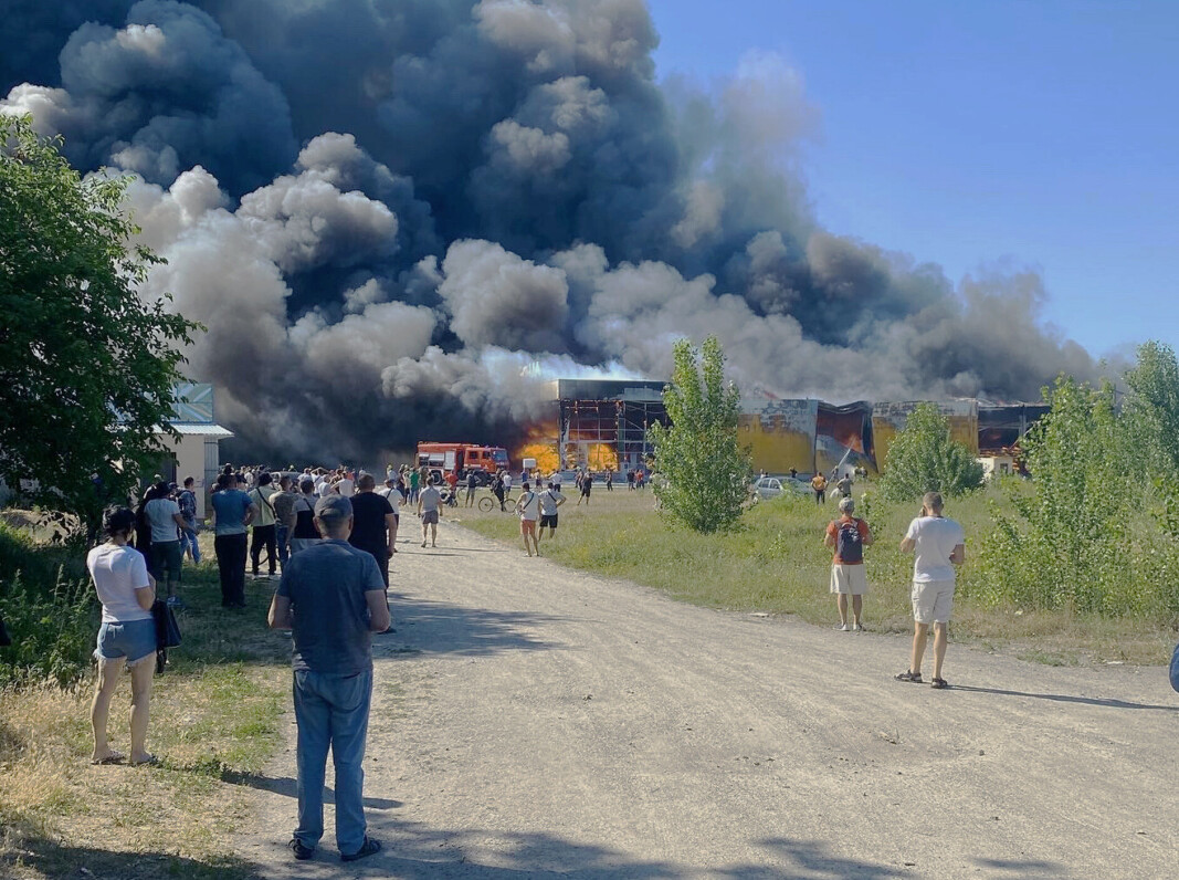 KJØPESENTER: 16 personer er bekreftet drept og 56 såret etter at et russisk rakettangrep traff et kjøpesenter i den sentrale byen Krementsjuk. KJØPESENTER: 16 personer er bekreftet drept og 56 såret etter at et russisk rakettangrep traff et kjøpesenter i den sentrale byen Krementsjuk.