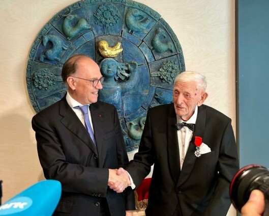 107-åring utnevnt til ridder av den franske Æreslegionen