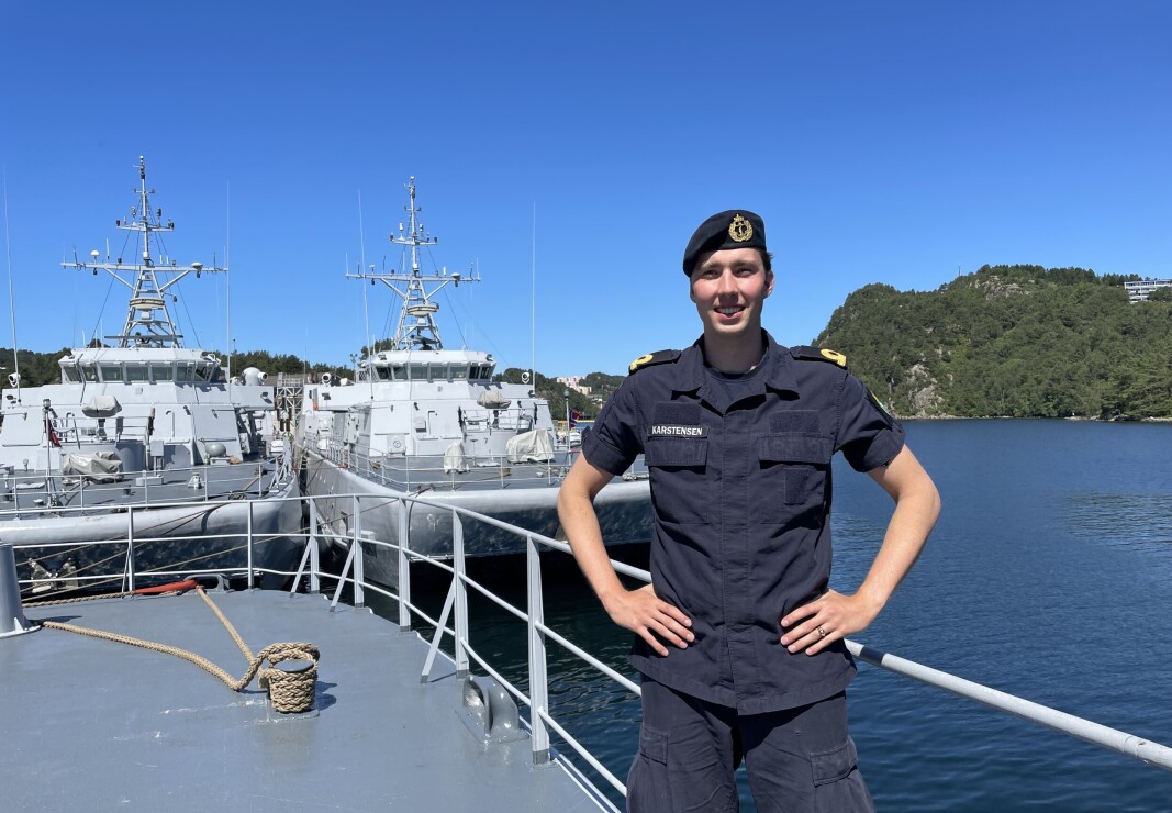 MINERYDDER: Herman D. Karstensen jobber som våpenteknisk befal på minnerydderfartøy. MINERYDDER: Herman D. Karstensen jobber som våpenteknisk befal på minnerydderfartøy.