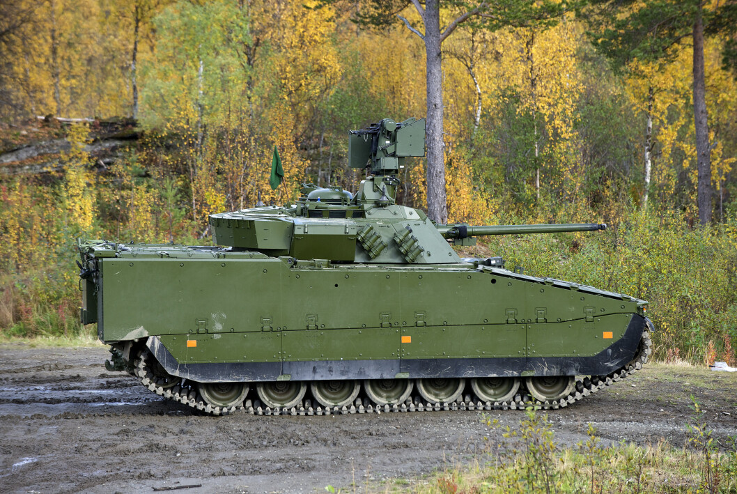 CV90: Slovakia skal kjøpe 152 stormpanservogner av typen CV90. Her er en norsk CV90 avbildet. Det er en litt annerledes versjon enn Slovakia har valgt. CV90: Slovakia skal kjøpe 152 stormpanservogner av typen CV90. Her er en norsk CV90 avbildet. Det er en litt annerledes versjon enn Slovakia har valgt.