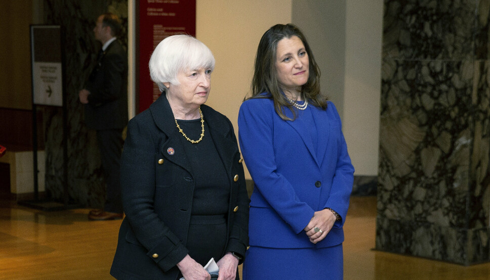 ABSURD: Canadian finansminister Chrystia Freeland (til høyre), her sammen med USAs finansminister Janet Yelle, mener at Russlands deltakelse på G20-møtet var absurd. Bildet er tatt den 20. juni 2022.